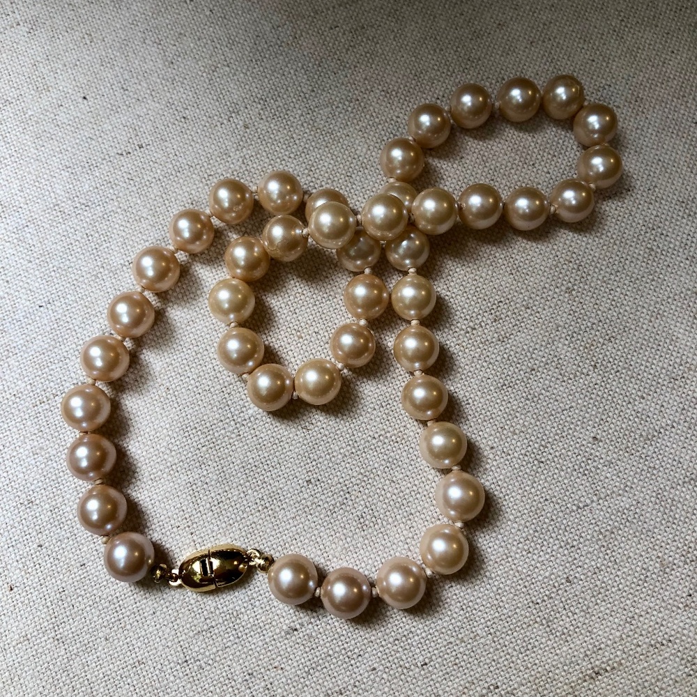 Monet Vintage Knotted Glass Pearl Necklace - Picture 2 of 9